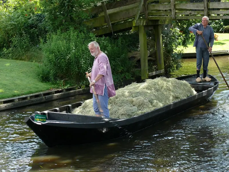 Het vlot van het museum wordt ingezet voor demonstraties.